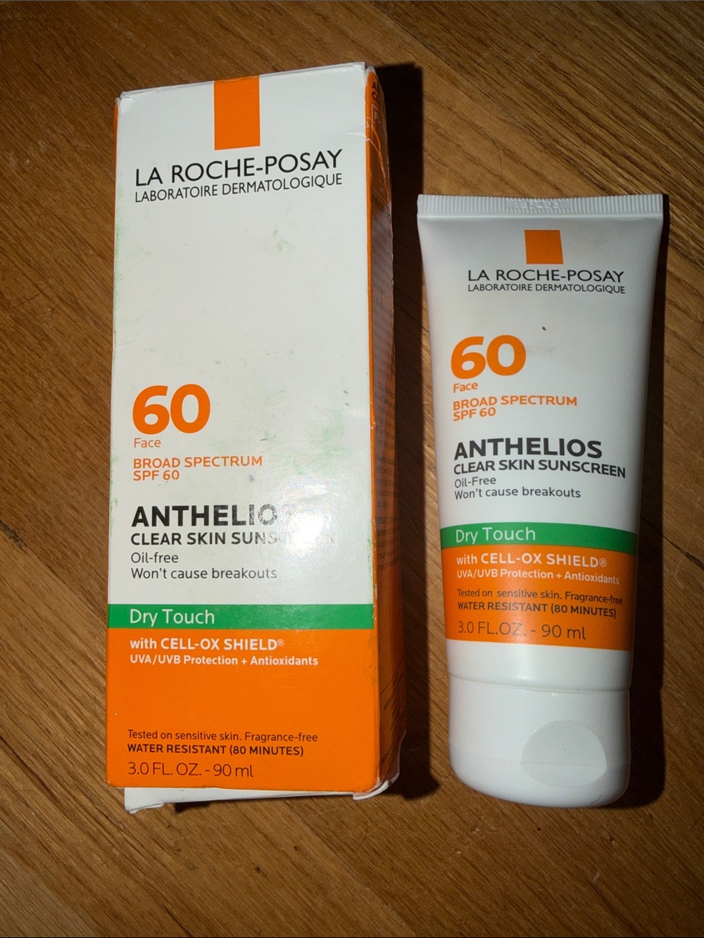La Roche-Posay Anthelios Clear Skin SPF 60 Dry Touch Sunscreen - White/Orange